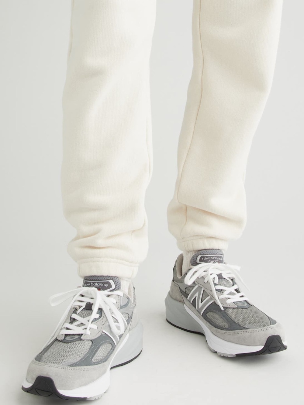New Balance Gray & White Women’s Runner Sneakers 990 v6